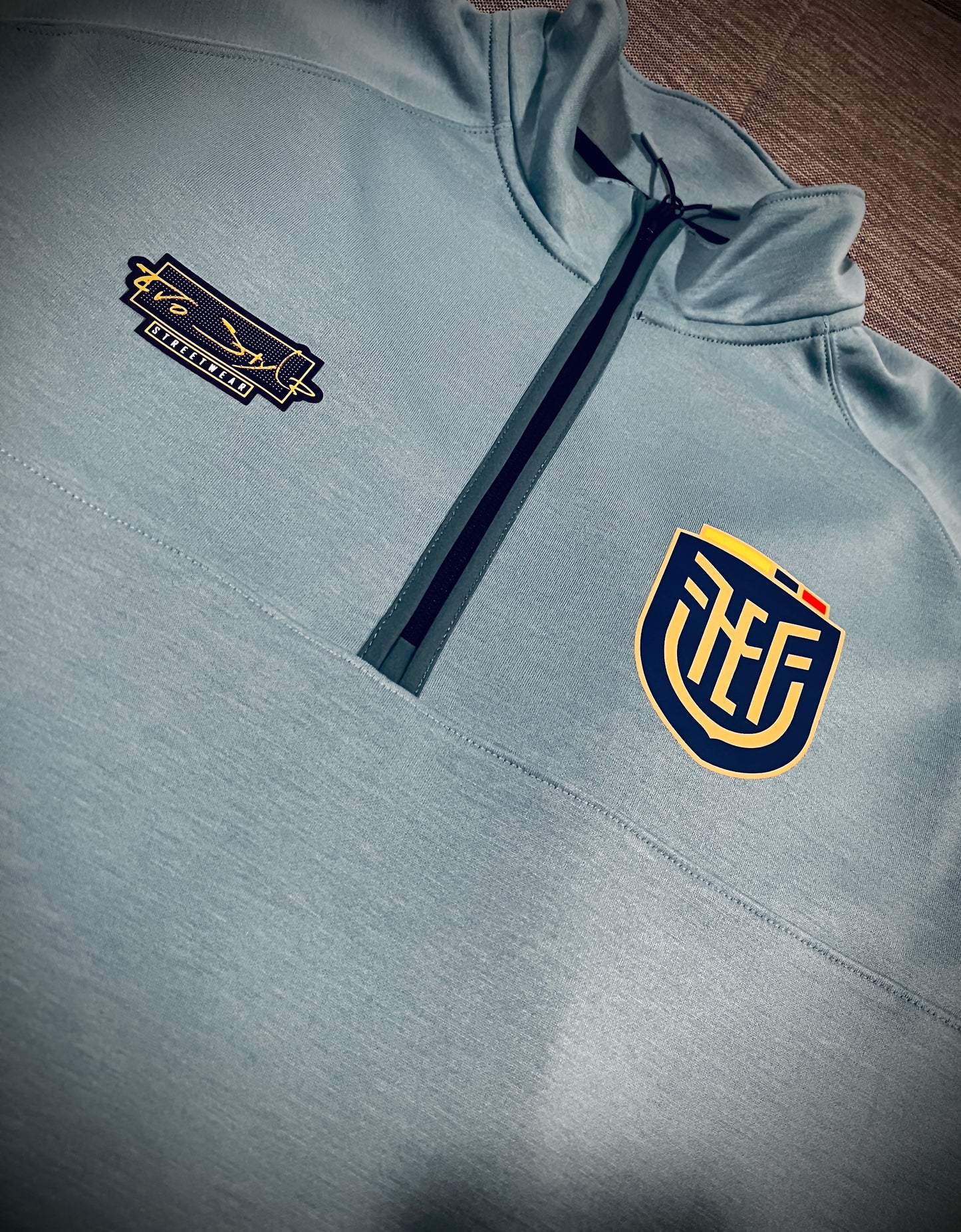 Ecuador 3/4 Zip Light Blue