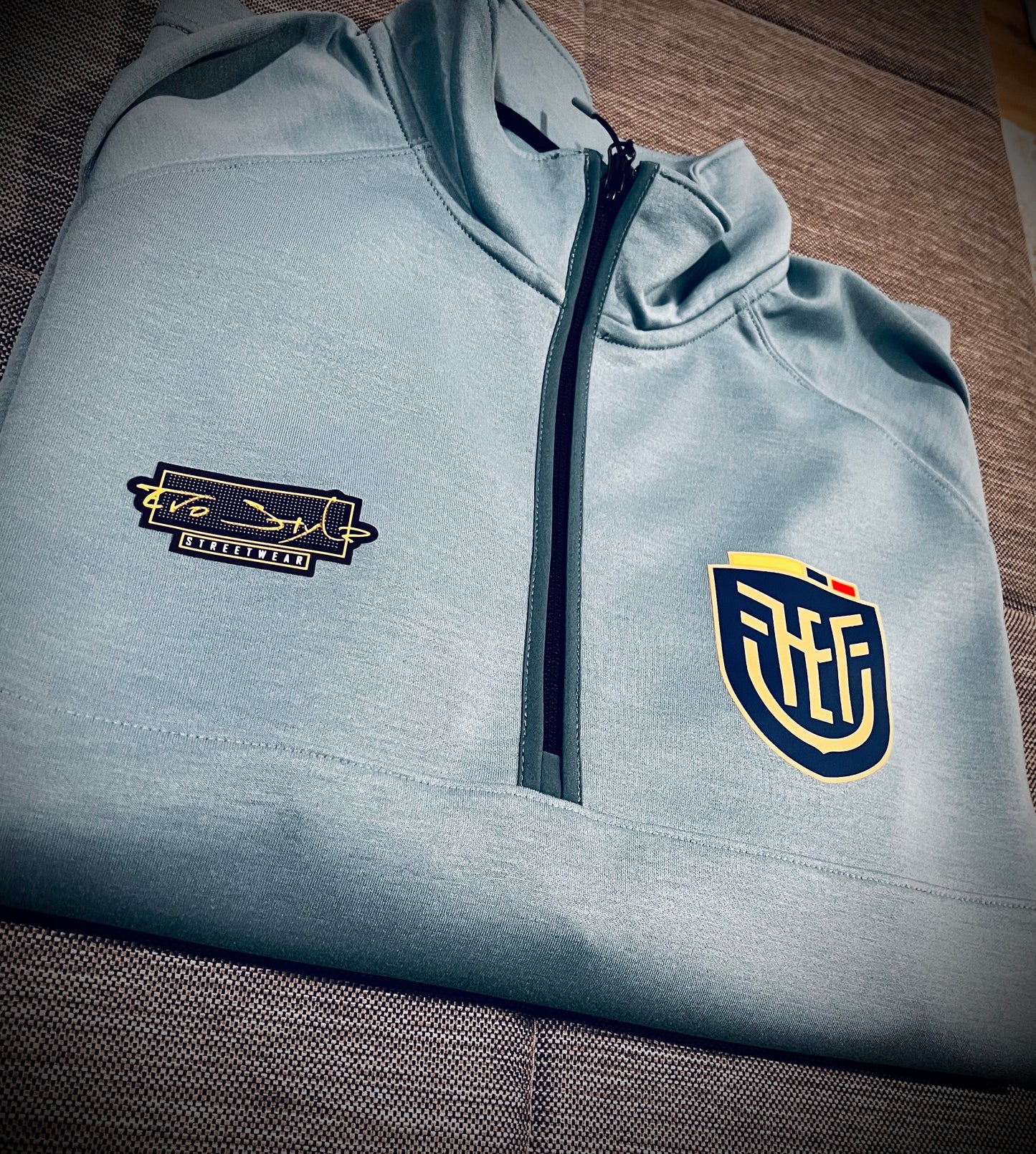 Ecuador 3/4 Zip Light Blue